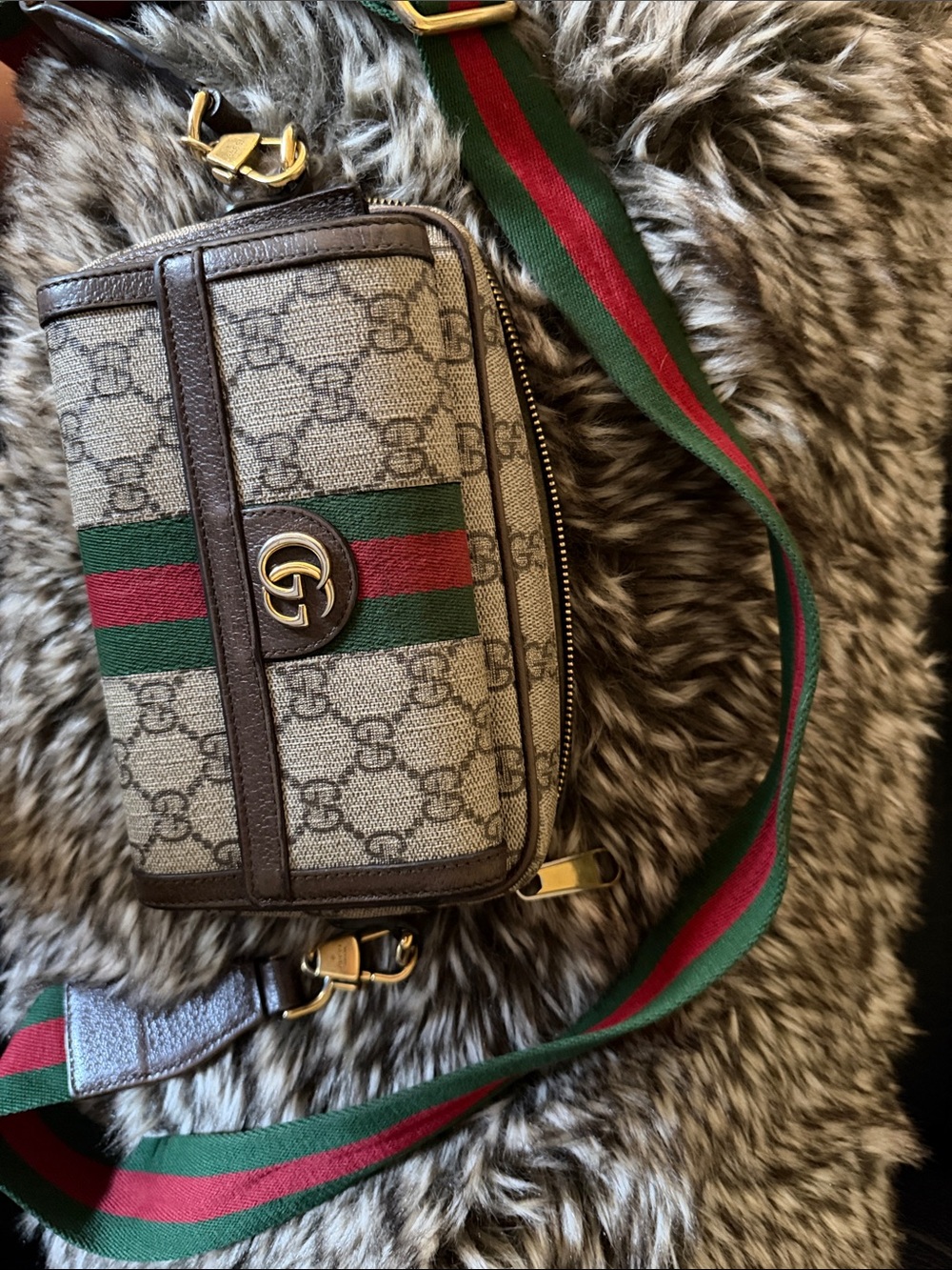 Gucci Beige GG Supreme Mini Crossbody with Green and Red Web - Picture 8 of 17